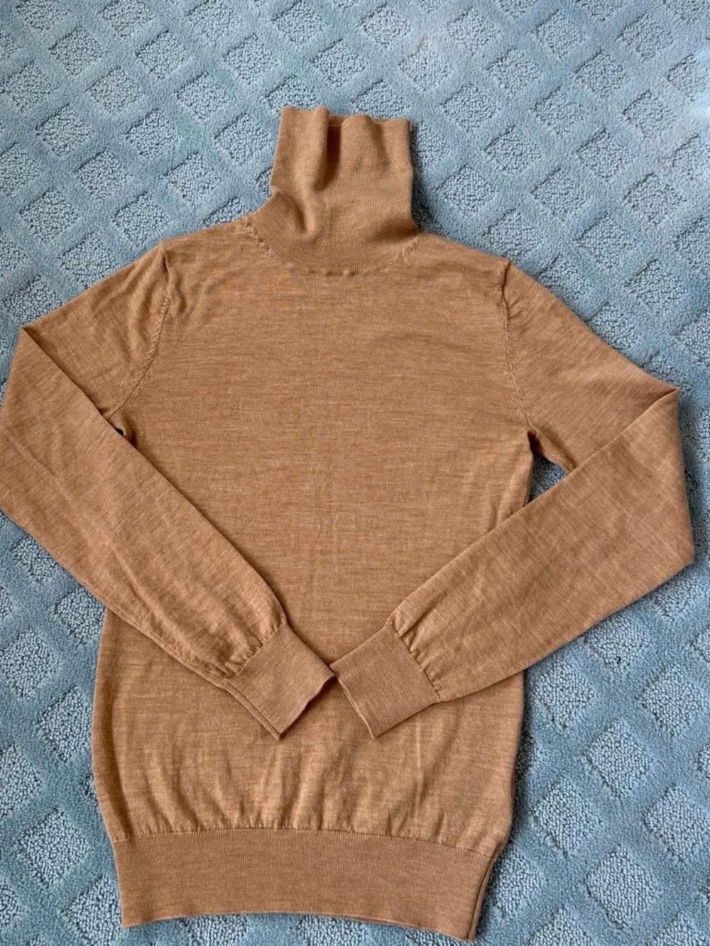 SUITSTUDIO Hunter women’s sweater in size XS, crafted from 100% Merino wool.